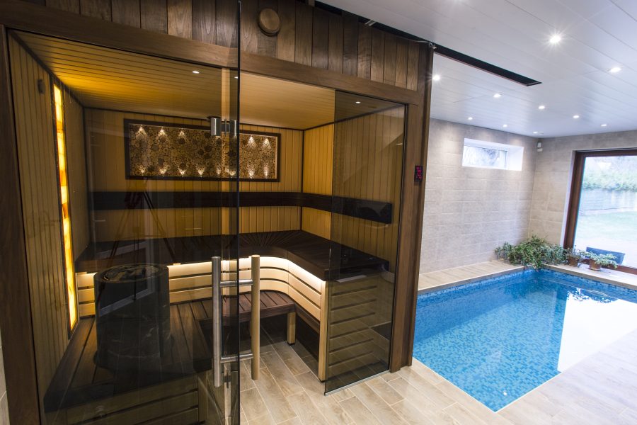 Moderna Apses un Termo apses pirts ar dizaina akcentiem