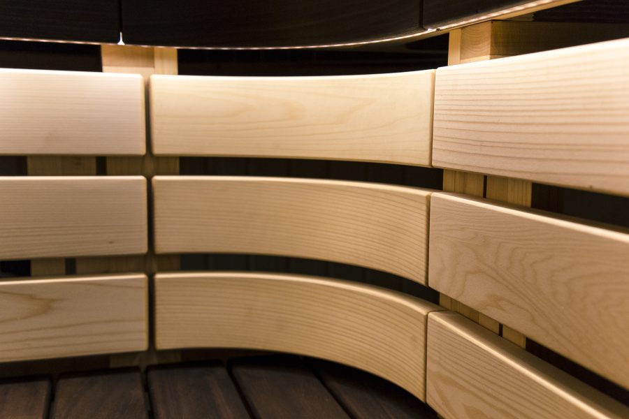 Moderna Apses un Termo apses pirts ar dizaina akcentiem