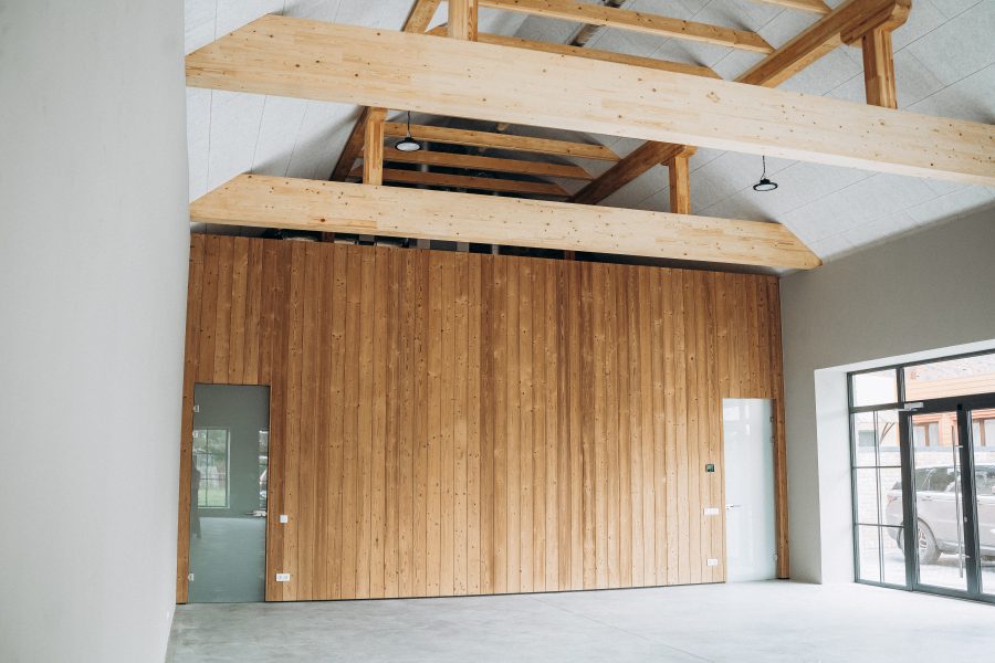 Termo egles dēļi interjera sienas apdarē